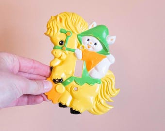 キディプロダクツ ホース柄ライトスイッチカバー | 1975年