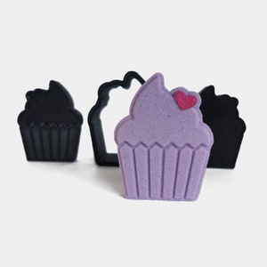 Flat Cupcake with Heart Bath Bomb Mould Easy to Use Bath Bomb Mold 3d Printed Bath Bomb Mold PETG Plastic Mold Sturdy Mold for Bath Bomb