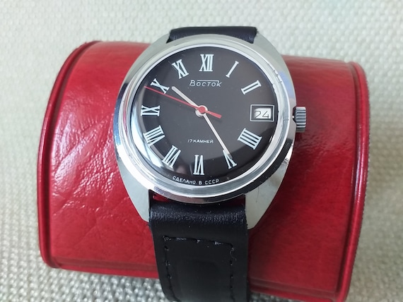 Mechanical Watch Men's Wostok Vintage Soviet 17 J… - image 1