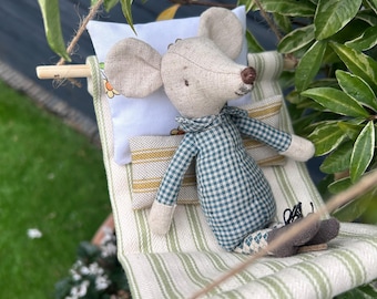 Maileg Mouse Hammock. Maileg Accessory. Small doll/toy outdoor bed.