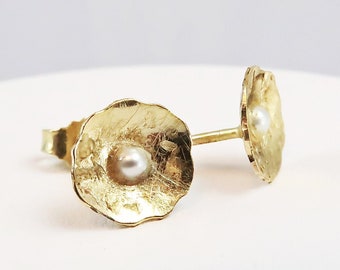 Beautiful stud earrings made of REAL GOLD in 14ct/KARAT with unique pearls from India, real pearls, pure gold jewelry, from a master hand!