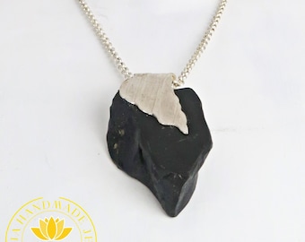 Rare shungite jewelry, made by master craftsmen, quality from a traditional German craft family, vitalizing jewelry, art