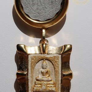 The golden BUDDHA Spiritual master jewelry, impressive JEWELRY pendant with large anchor chain and original Indian coin, valuable 3 image 9