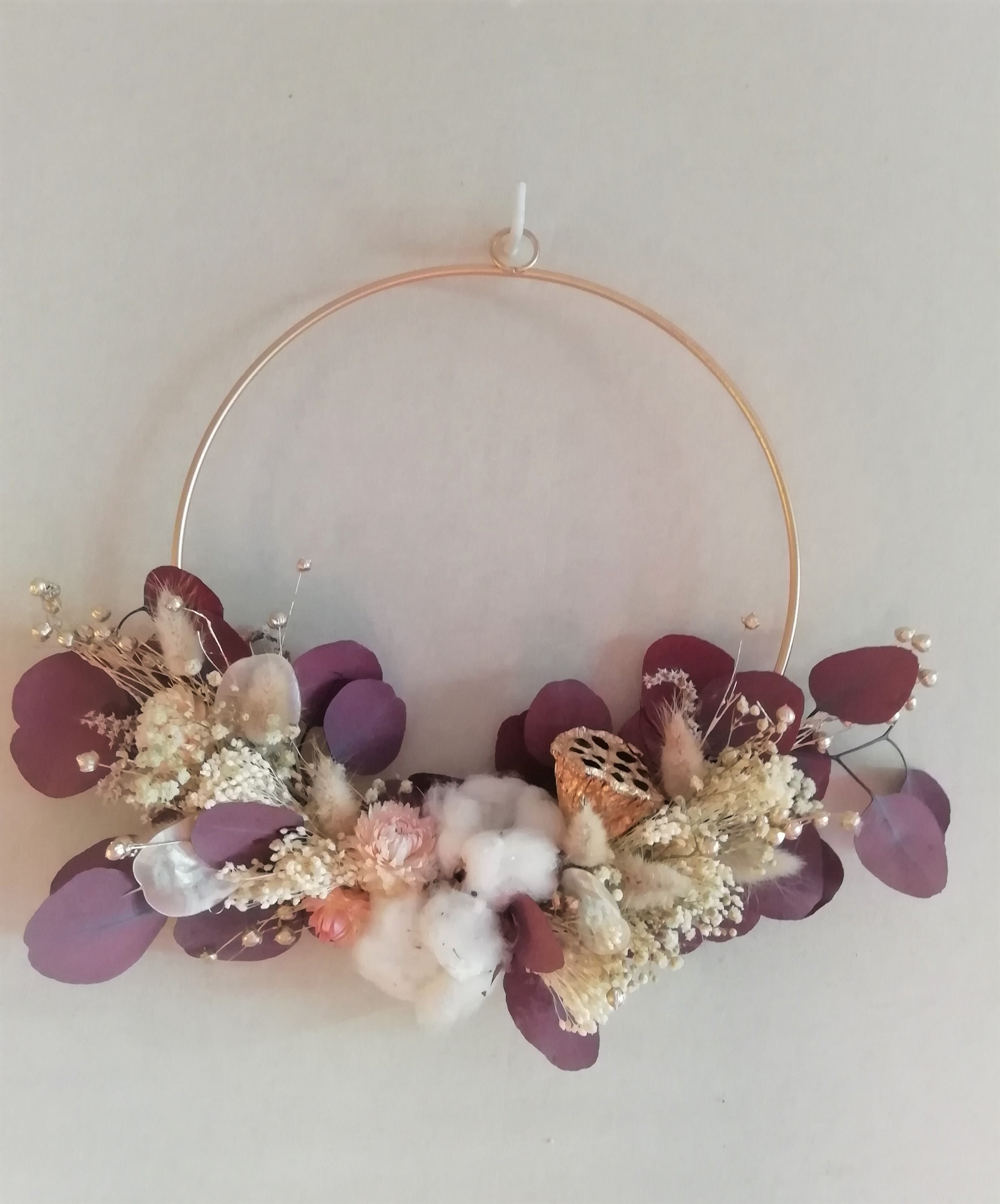 Couronne Murale en Fleurs Séchées et Stabilisées.