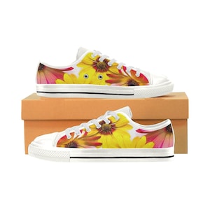 Art Daisies Low Rise or High Top Comfortable Flat Lace Up Canvas Shoes for Women