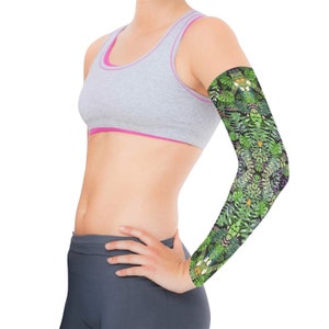 Weather Protection Sleeves for Cyclists and other outdoor activities Graphic Jungle