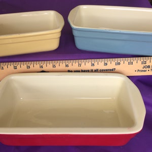 FREE SHIPPING. Vintage Retro Bakers Basic casserole collection. Perfect condition. Red large and blue and yellow.