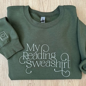 BESTICKTES Lese Sweatshirt, Buch Liebhaber Hoodie, Bestickter Leseratte, Kuschliger Lese Pullover, Geschenk für Buch Liebhaber, Buch Hoodie