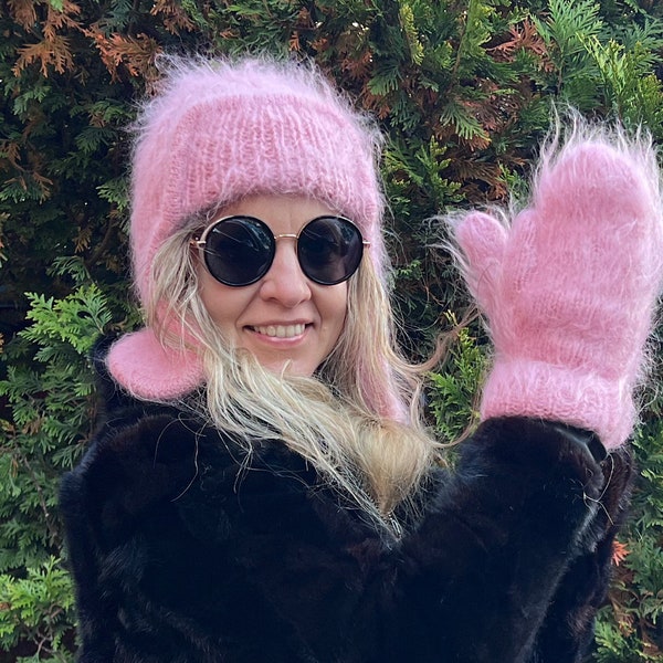 Chunky mohair mittens in pink - Women winter mittens