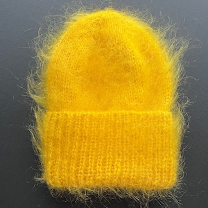 Gelbe Mohair Beanie Mütze