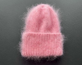 Pink mohair beanie hat - Chunky knit beanie - Fluffy winter hat