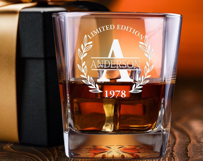 Classic Personalized Whiskey Glasses – 1/2/4/6 Engraved Glasses, Optional Decanter & Wooden Box – Holiday Gift