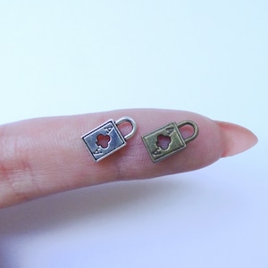 Miniature Ace of Clubs Padlocks - Dollhouse padlocks - Mini dollhouse accessories - Scale 1:12 - Price per pcs