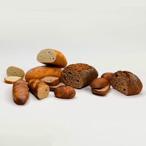 Dollhouse realistic breads - Handmade dollhouse miniatures - Polymer clay foods