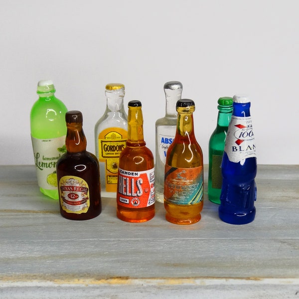 Dollhouse bottles - Miniature bottles for dolls - Scale 1:12 - Dollhouse decor