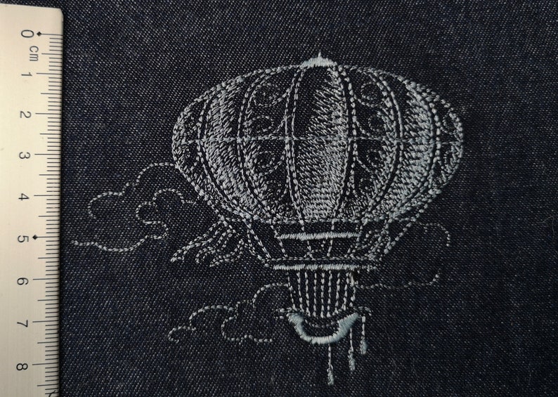 Embroidered picture balloon embroidery