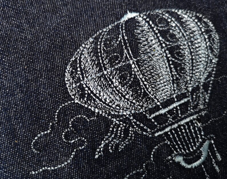 Embroidered picture balloon embroidery