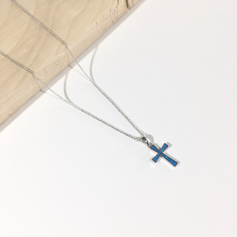 Silver pendant 925 with Opal Cross