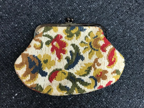 Vintage Accessory / Bag - Floral Tapestry Clutch - image 3