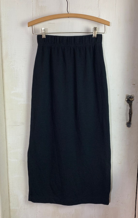 Vintage Skirt - Midi Pencil Skirt in Black Ribbed 