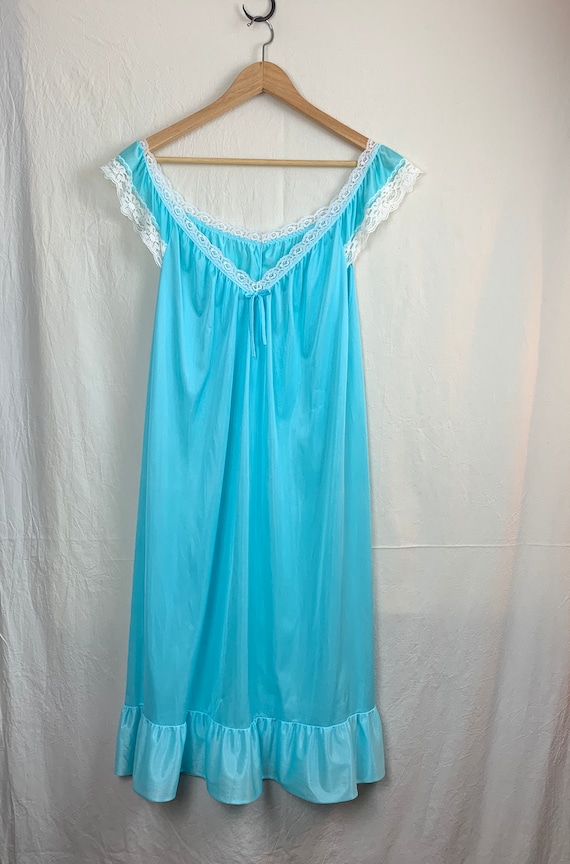 Vintage Undergarment – Lace-Trimmed Slip/Nightgown