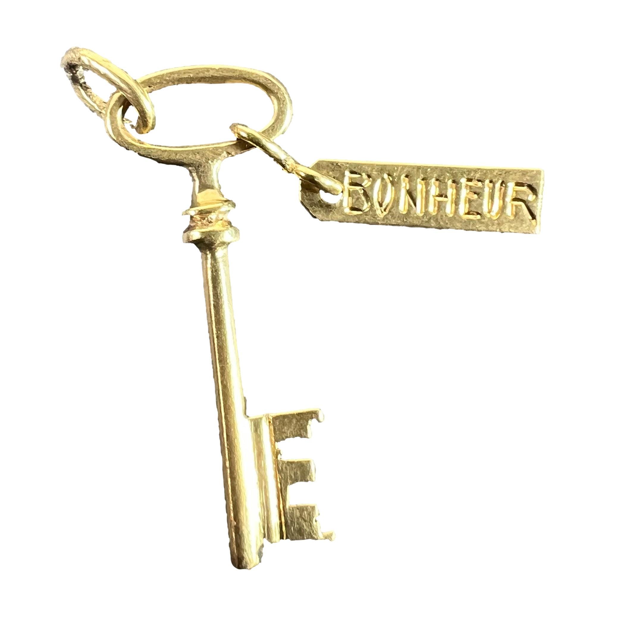 ⌘ Porte-Bonheur ⌘ The Porte Bonheur, French for “Lucky Charm” is more than a