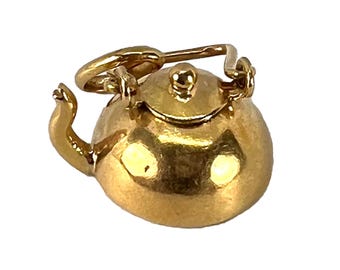 Vintage Teapot 18K Yellow Gold Charm Pendant