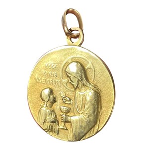 French Religious Jesus Christ Holy Communion 18K Yellow Gold Medal Pendant