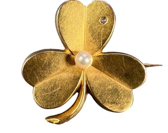 French Clover 18K Yellow Gold Pearl Diamond Pendant Brooch