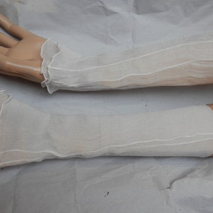 Arm warmers made of crinkle silk, natural white, hand warmers, wrist warmers image 4