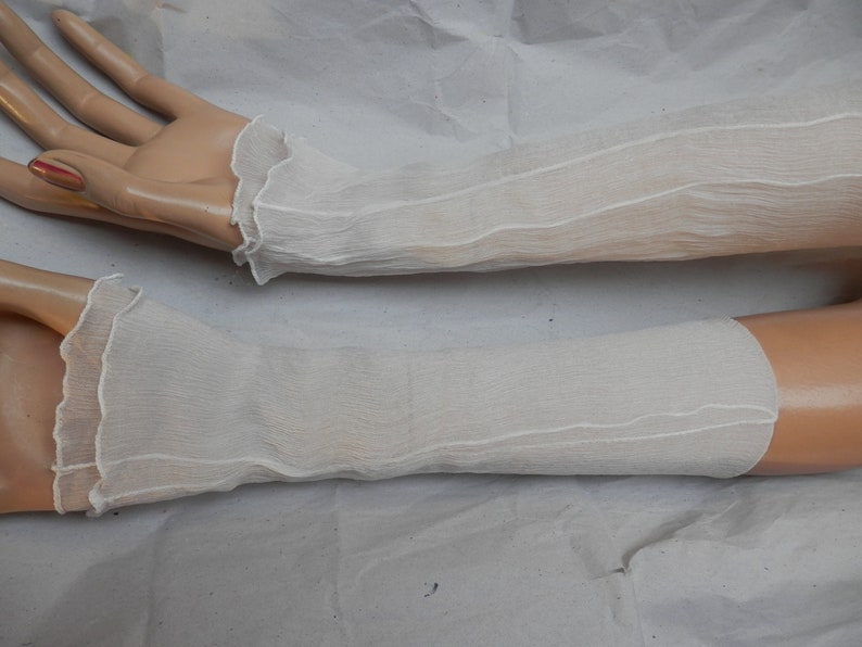 Arm warmers made of crinkle silk, natural white, hand warmers, wrist warmers image 4