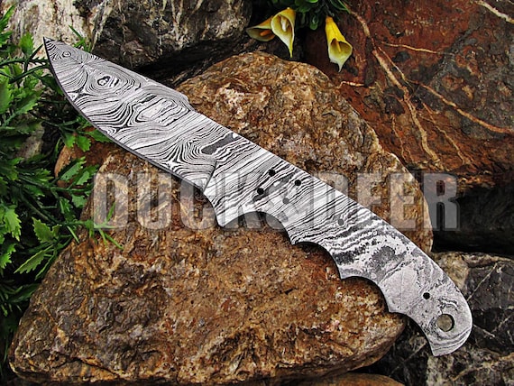 Lama Grezza In Acciaio Damasco Per Coltello Fai Da Te | 10,5 Cm, Durezza 54-56 HRC | Temperata E Affilata, 140 Strati, Manico Da Finire - 2