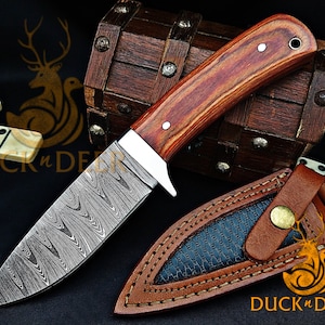 Handmade Damascus Hunting Knife, Bowie knife, Hand forged blade, Wood Handle, Bushcraft, Survival, full Tang, Damascus Knife, Gift for Men