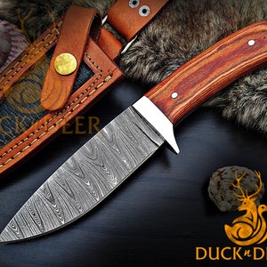 Handmade Damascus Hunting Knife, Bowie knife, Hand forged blade, Wood Handle, Bushcraft, Survival, full Tang, Damascus Knife, Gift for Men