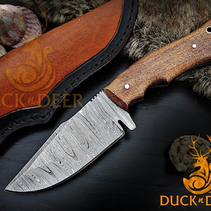 Handmade Damascus Hunting Knife, Bowie knife, Hand forged blade, Wood Handle, Bushcraft, Survival, full Tang, Damascus Knife, Gift for Men