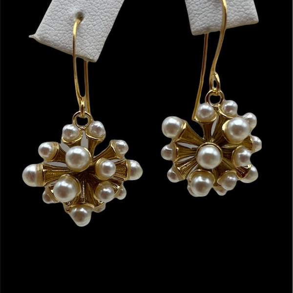 Chic Mid-Century Modern Mini-Sputnik Faux Pearl and Gold Plate Drop Earrings