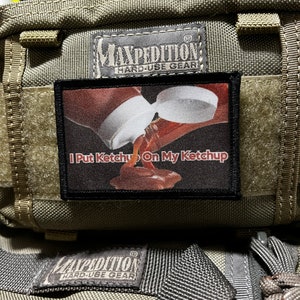 Coloquei ketchup no meu adesivo de moral de ketchup - 2x3 ganchos e laços