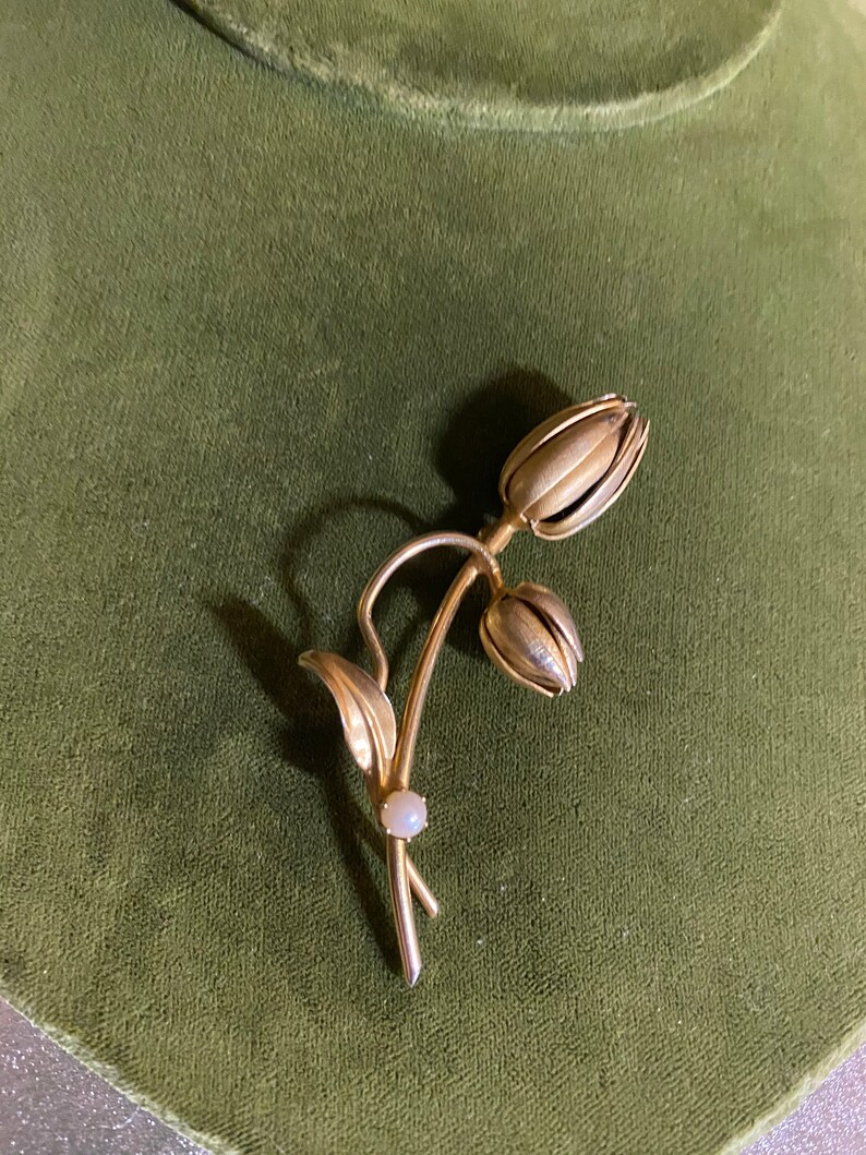 Gold Flower and Pearl Brooch