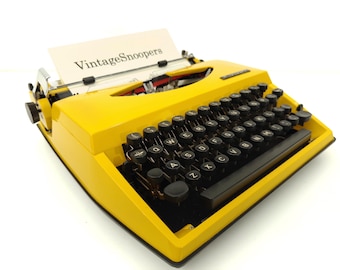 タイプライター　赤　Remington    STARFIRE Red Remington Starfire Typewriter