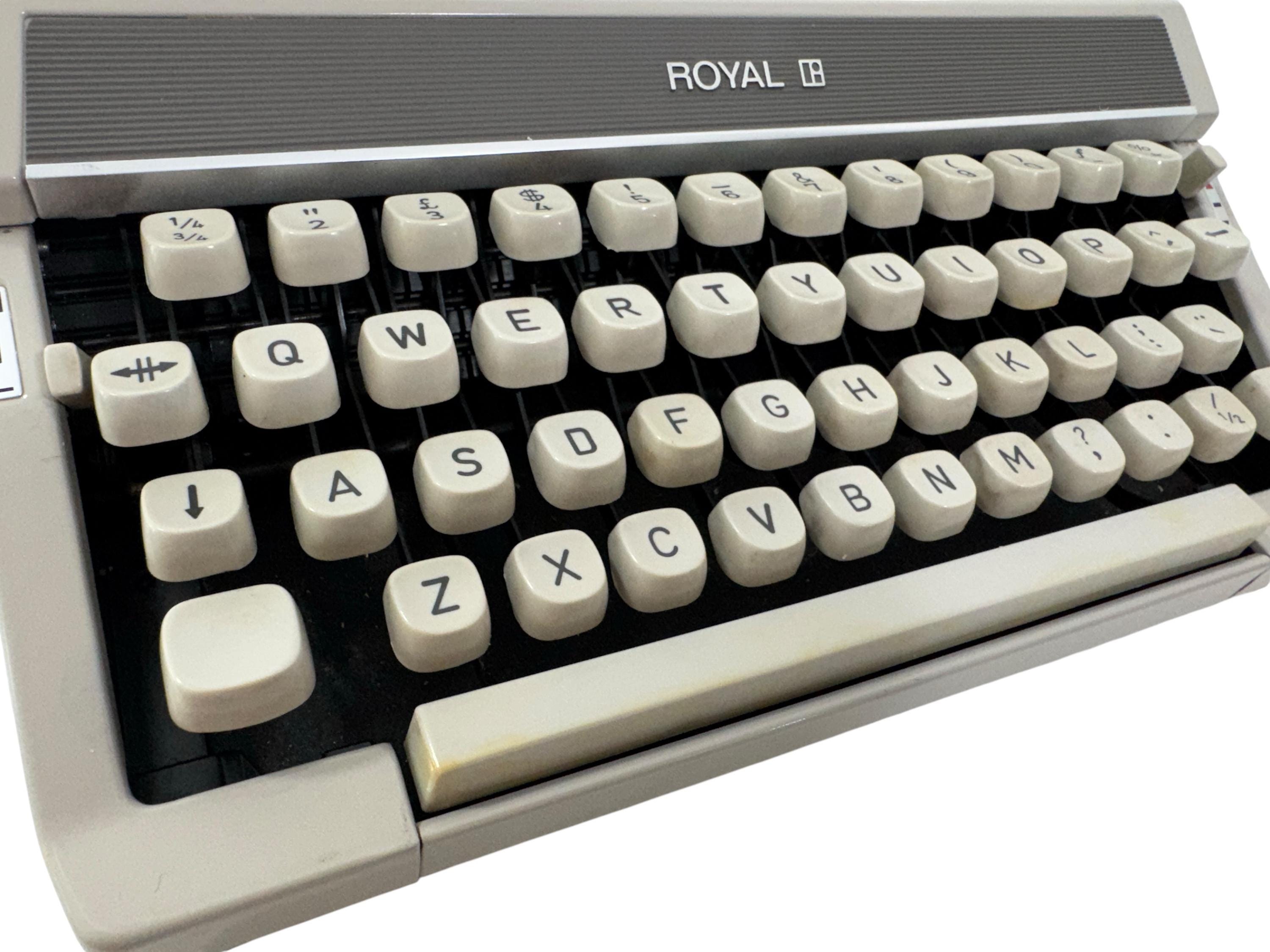 Royal 200、改良型タイプライター - 動作 + 新しいリボン 1970 年代頃