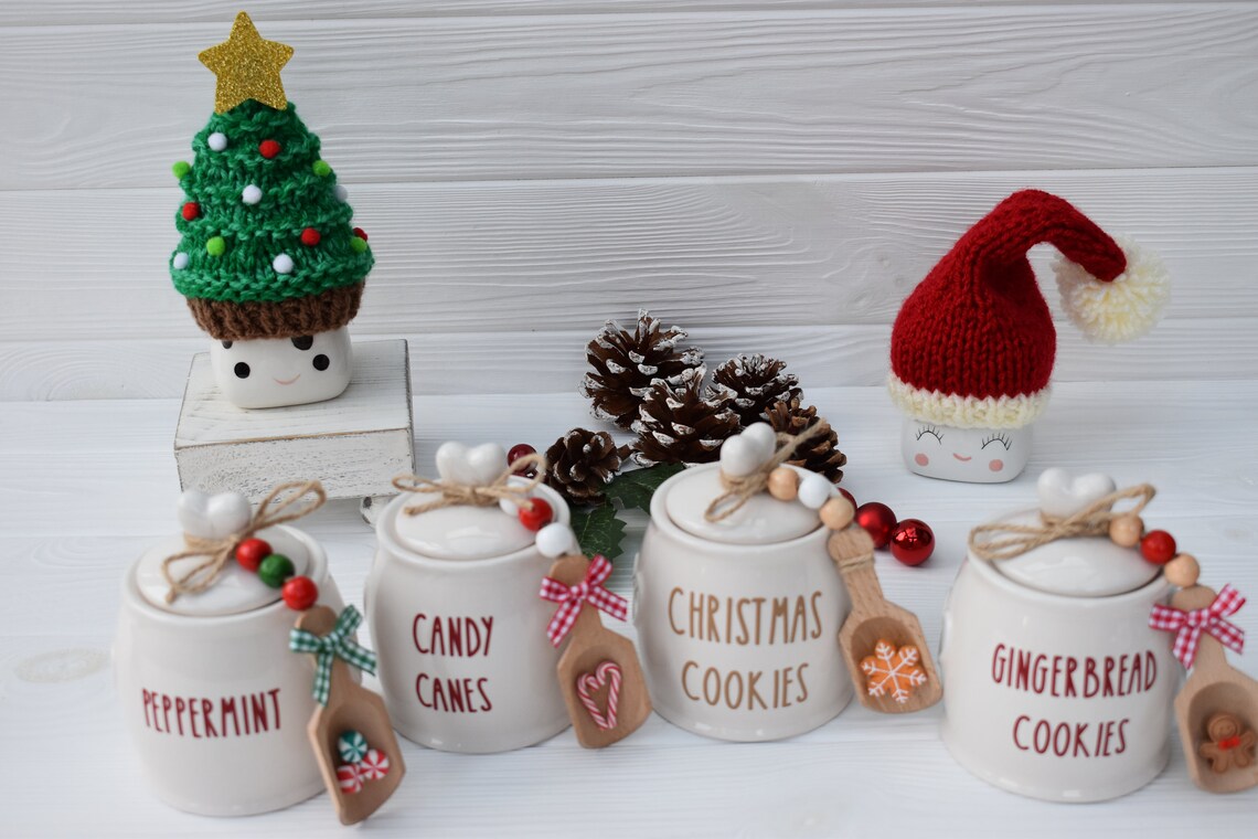Set Christmas Decorative Kitchen Canisters with Wooden Scoops 