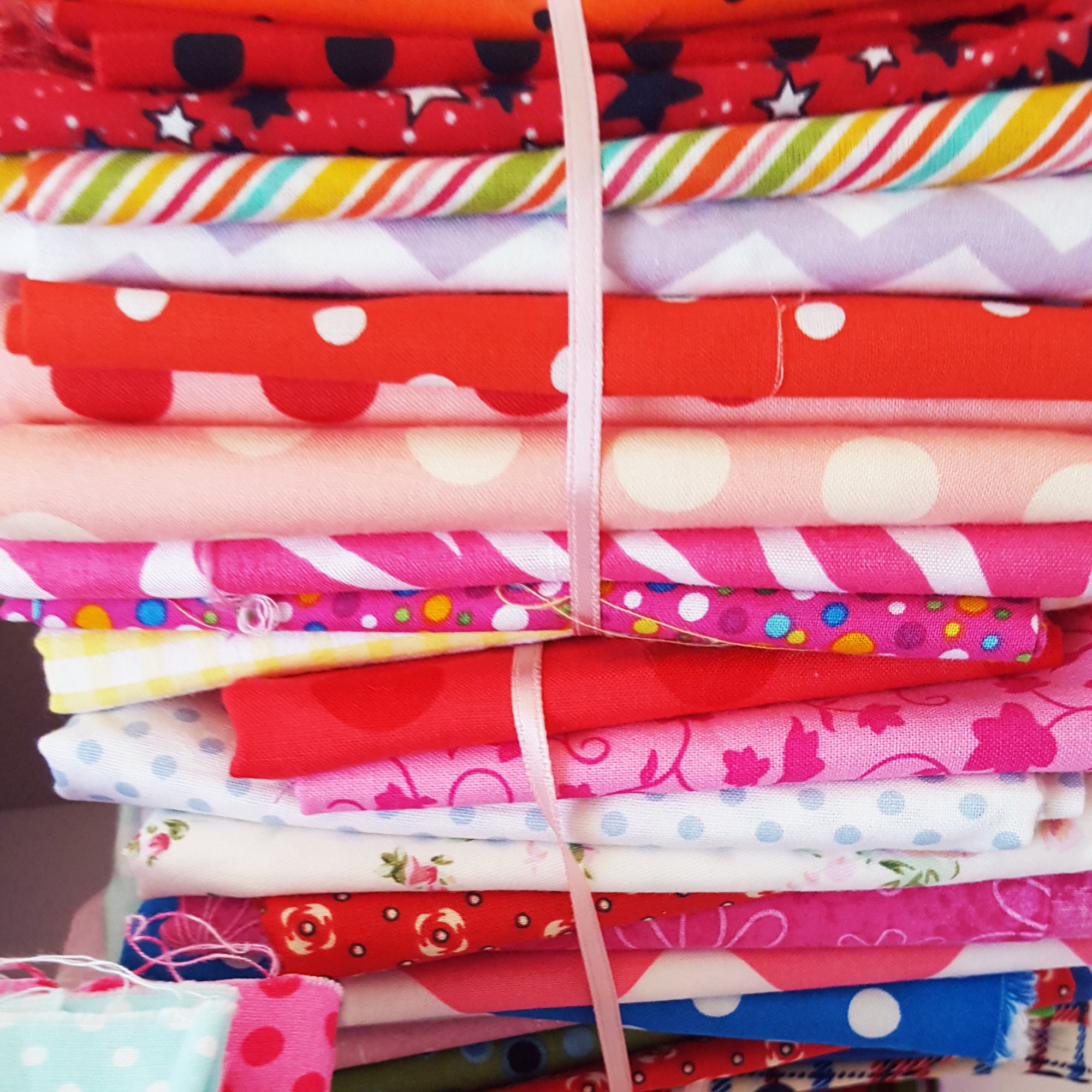 1 LB Quilters Stack 100 Cotton Fabric by the Pound, Just Over 2.5