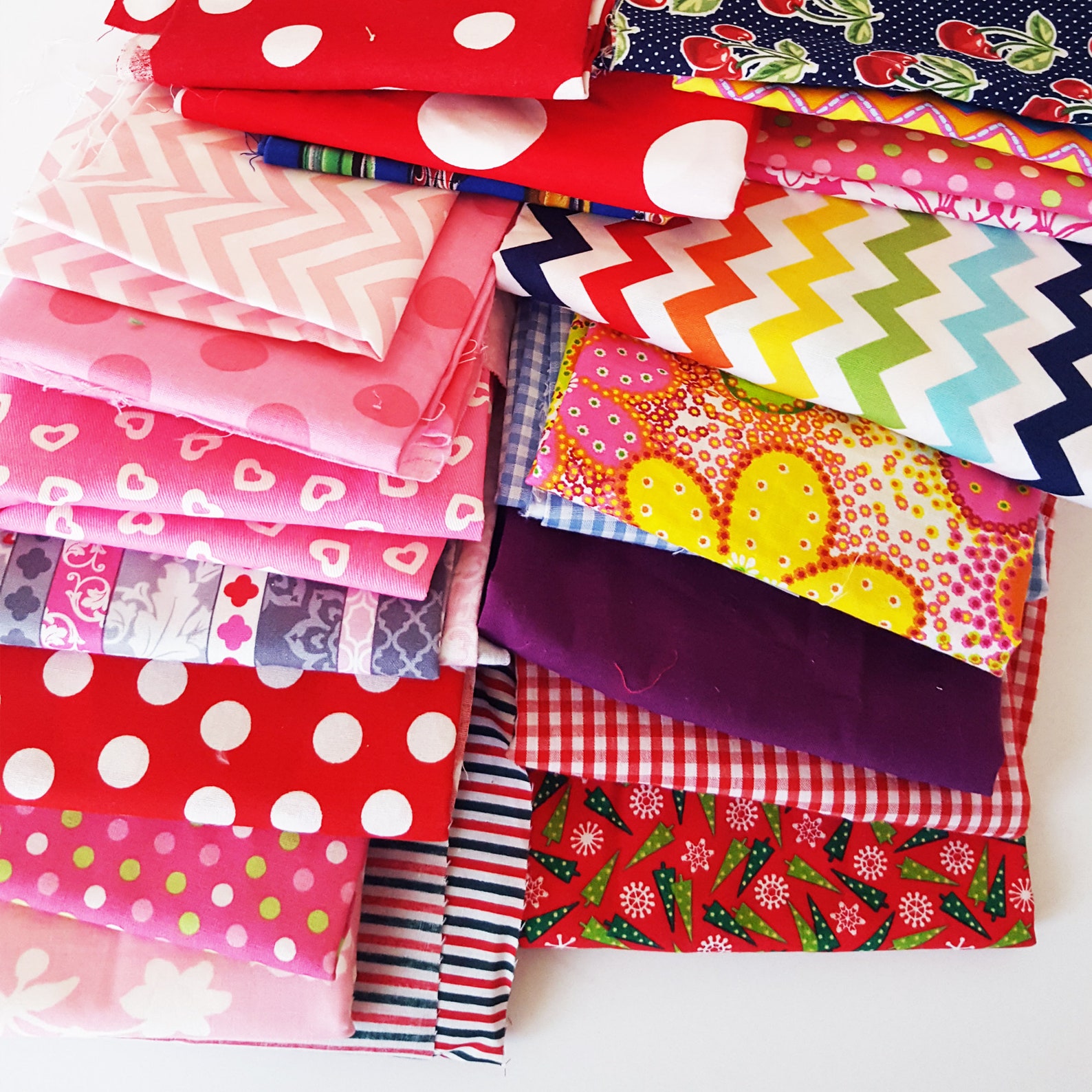 1 LB Quilters Stack 100 Cotton Fabric by the Pound, Just Over 2.5
