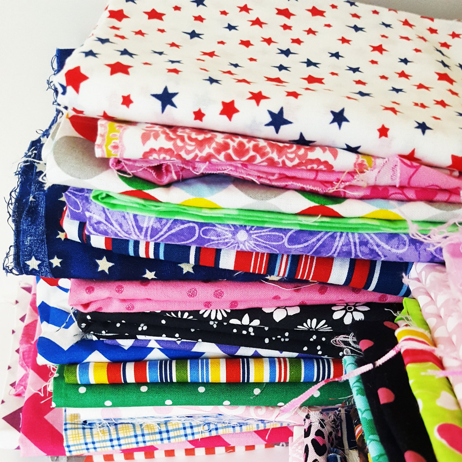 1 LB Quilters Stack 100 Cotton Fabric by the Pound, Just Over 2.5