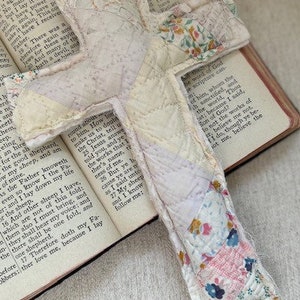 Croce da preghiera trapuntata con peso. Regalo religioso, regalo religioso per amici, croce da preghiera, regalo spirituale, festa della mamma, Pasqua, addio al nubilato.