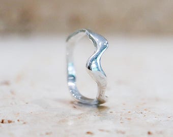 Asymmetrical ring “Melting” made of 925 Sterling silver – handmade statement ring in organic form