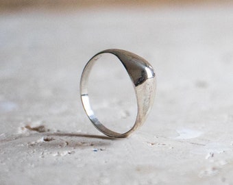 Delicado anillo de montaña hecho de plata de ley 925 – anillo artesanal con diseño de colina