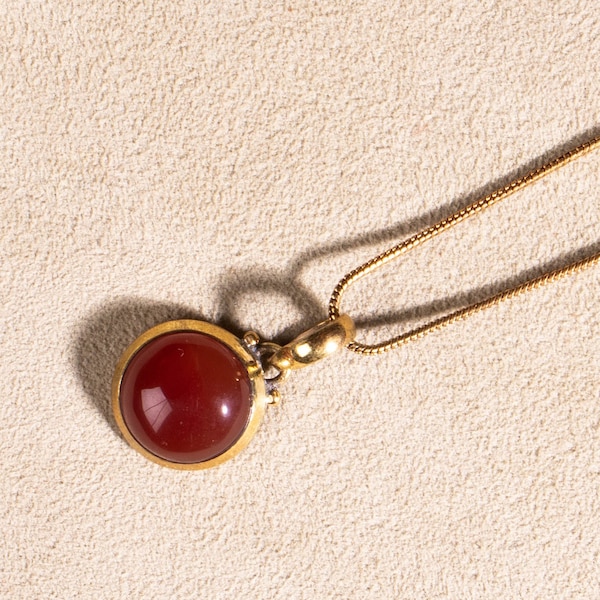 Roter Achat Kette mit rundem Anhänger gold