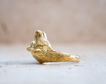 Bear ring made of brass in gold – handmade ring with Berlin bear design