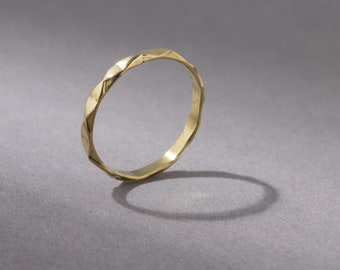 Dainty simple gold ring handmade